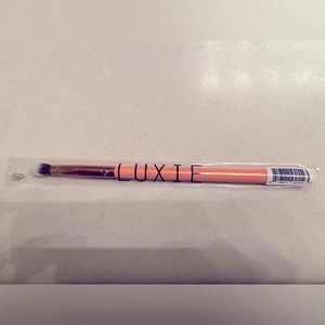 LUXIE 243 Precision Blender Brush - Rose Gold